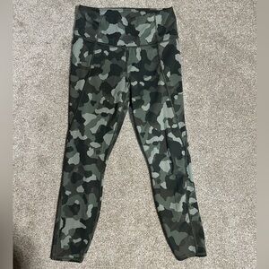 Athleta Lightning 7/8 Tight Size Small